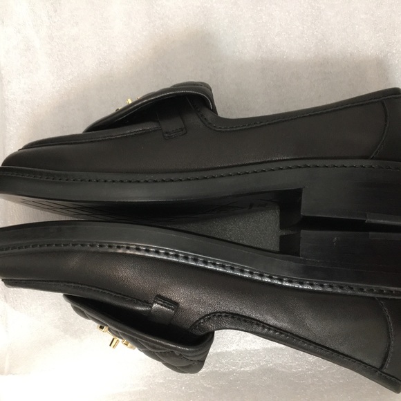 Chanel Quilted Flap TurnLock CC Gold Logo Loafer. Size 37C . Serial No DG36646 - Picture 13 of 16
